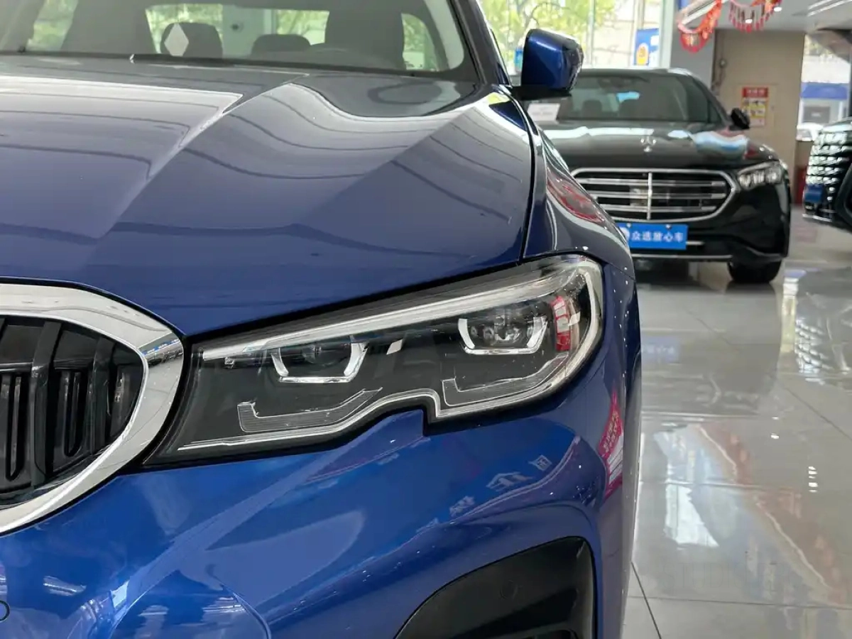 BMW 3-SERIES