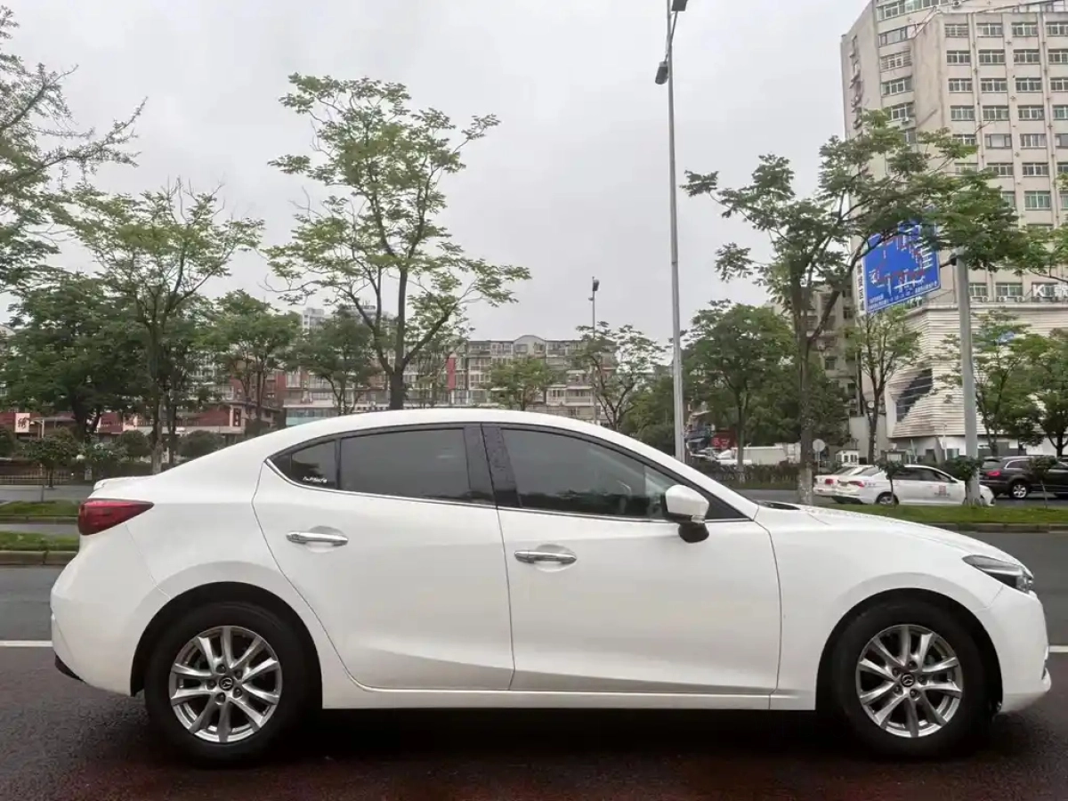 MAZDA 3 AXELA