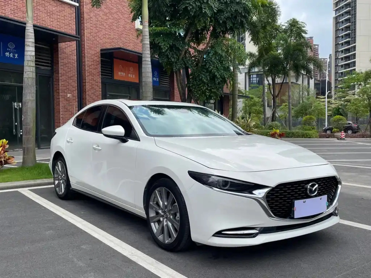 MAZDA 3 AXELA