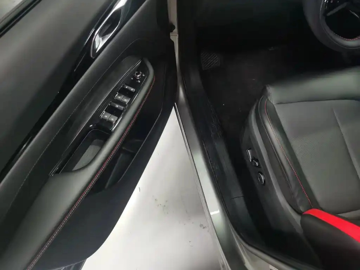 CHANGAN OSHAN Z6