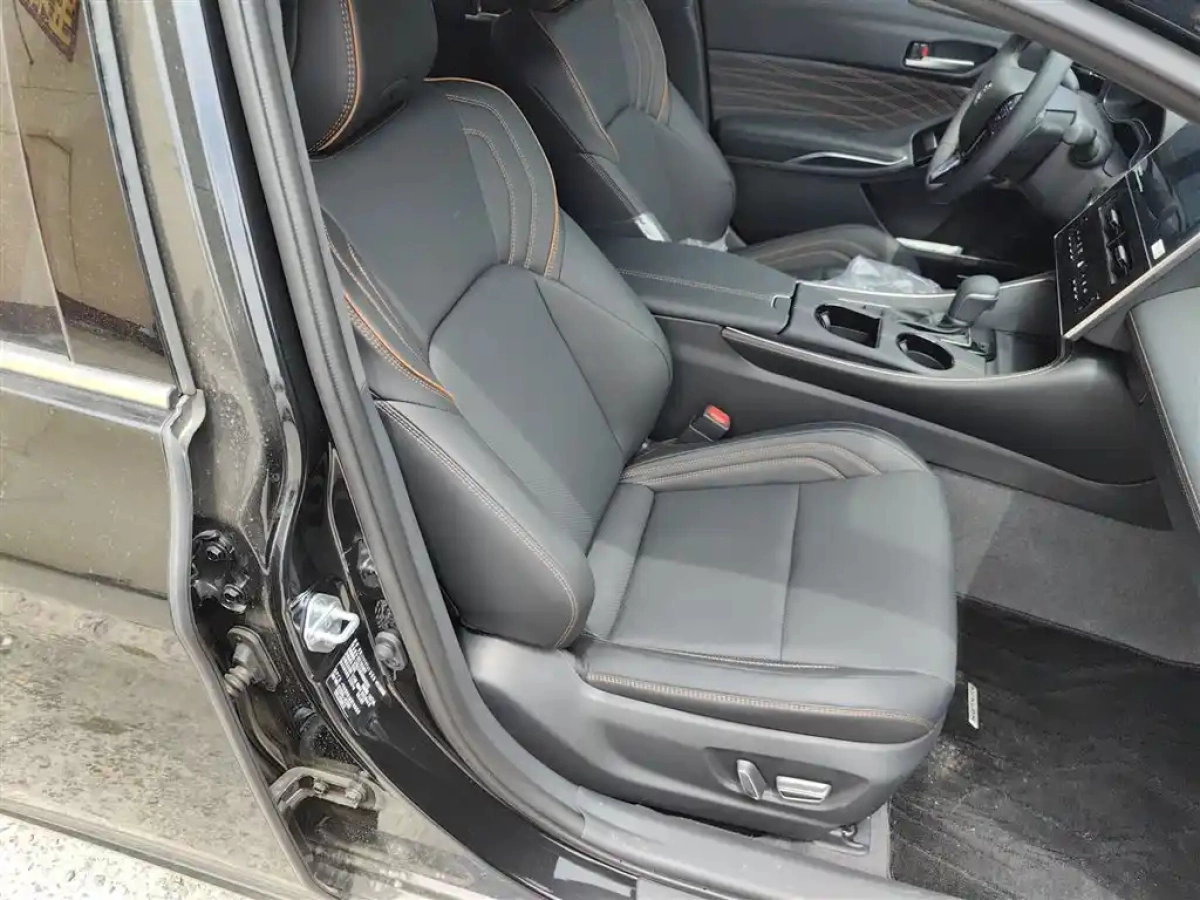 TOYOTA AVALON