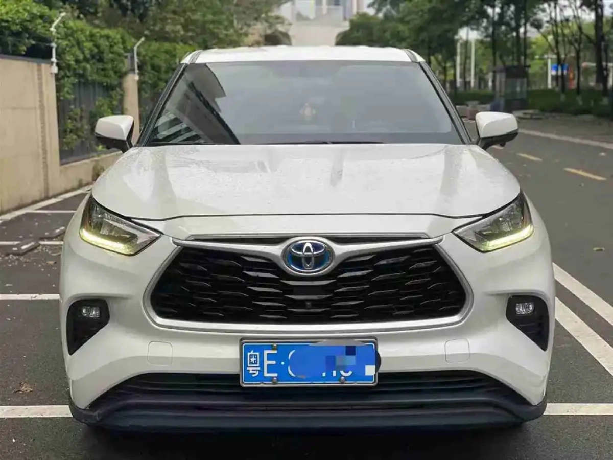 TOYOTA HIGHLANDER
