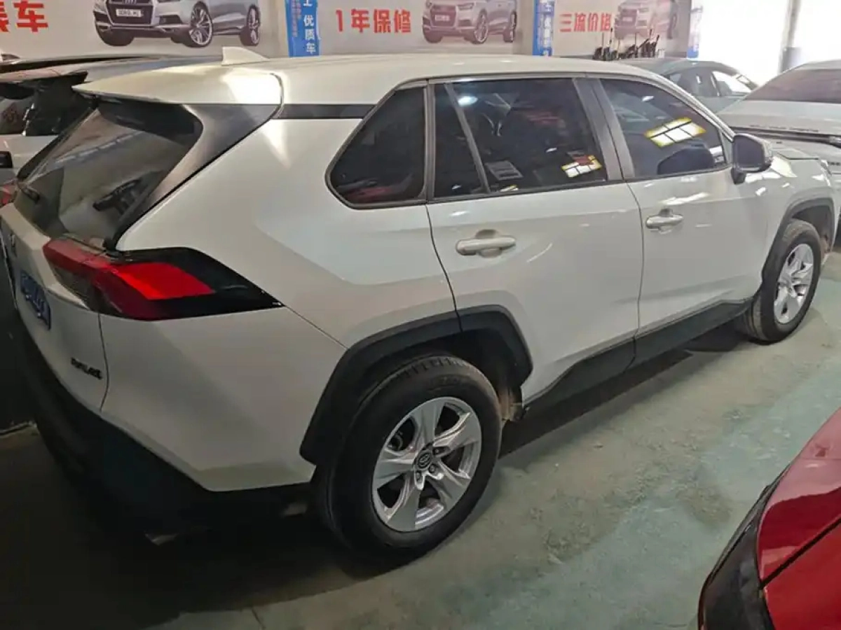TOYOTA RAV4 RONGFANG