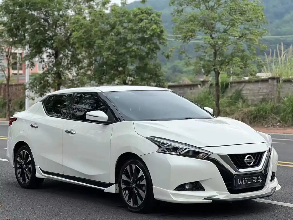 NISSAN LANNIA