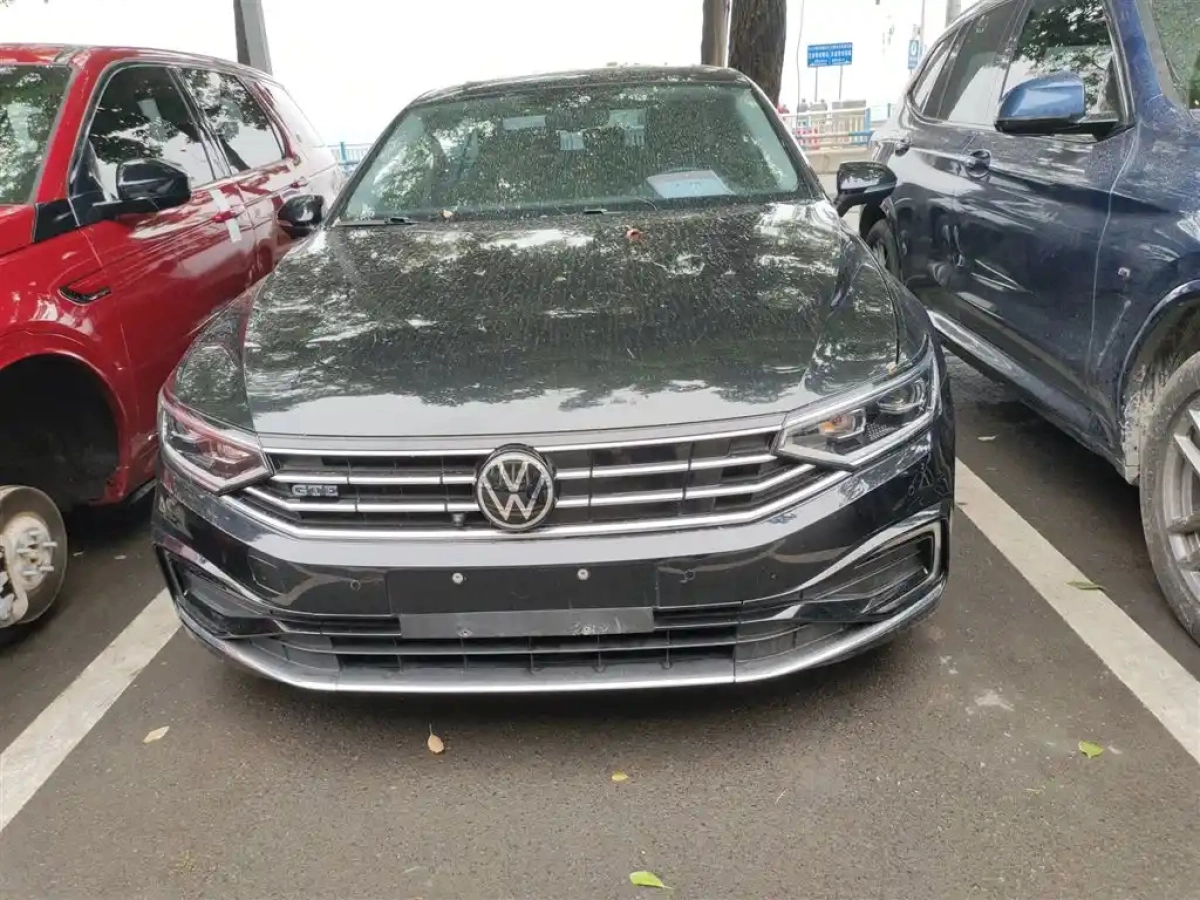 VOLKSWAGEN MAGOTAN GTE PLUG IN HYBRID