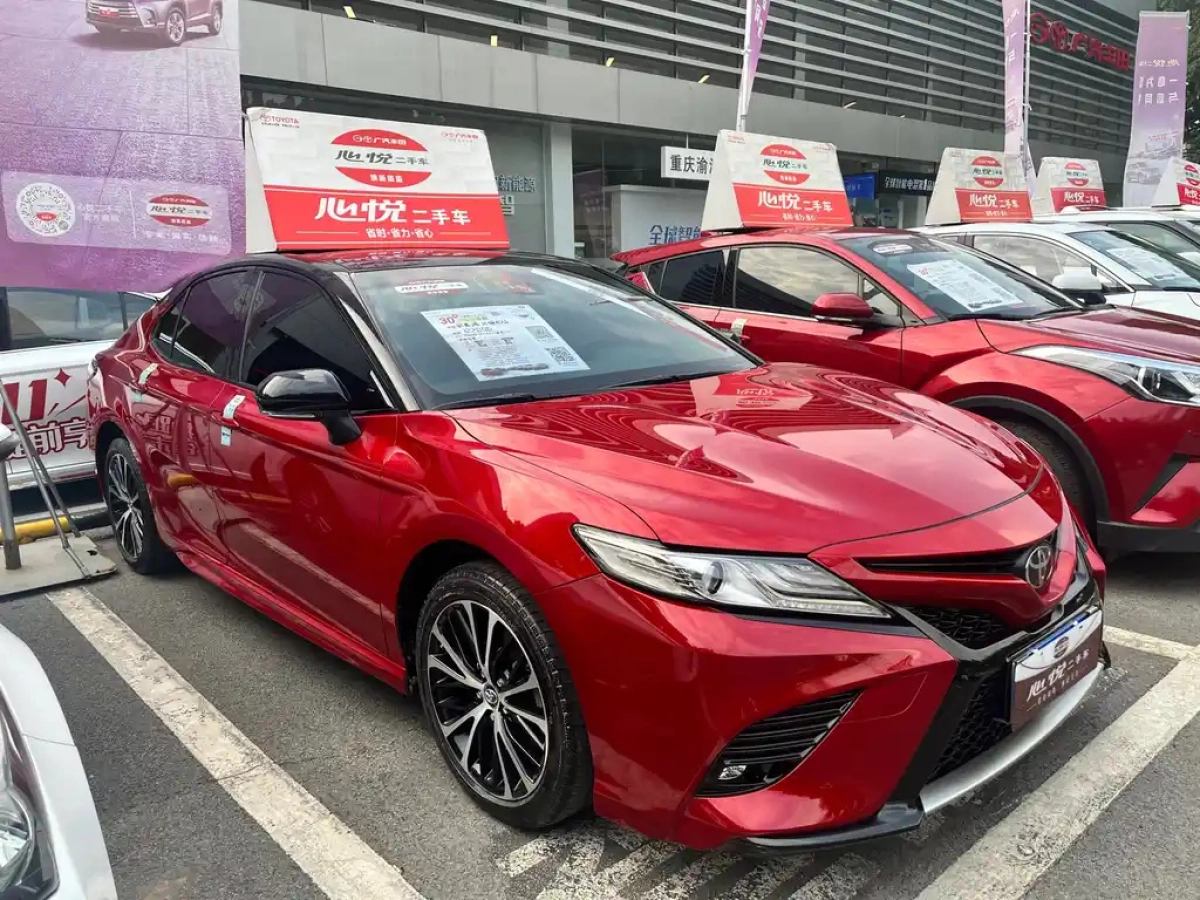 TOYOTA CAMRY