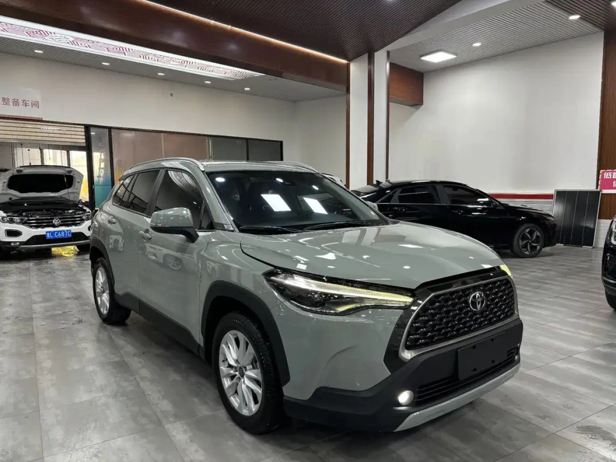 TOYOTA COROLLA CROSS