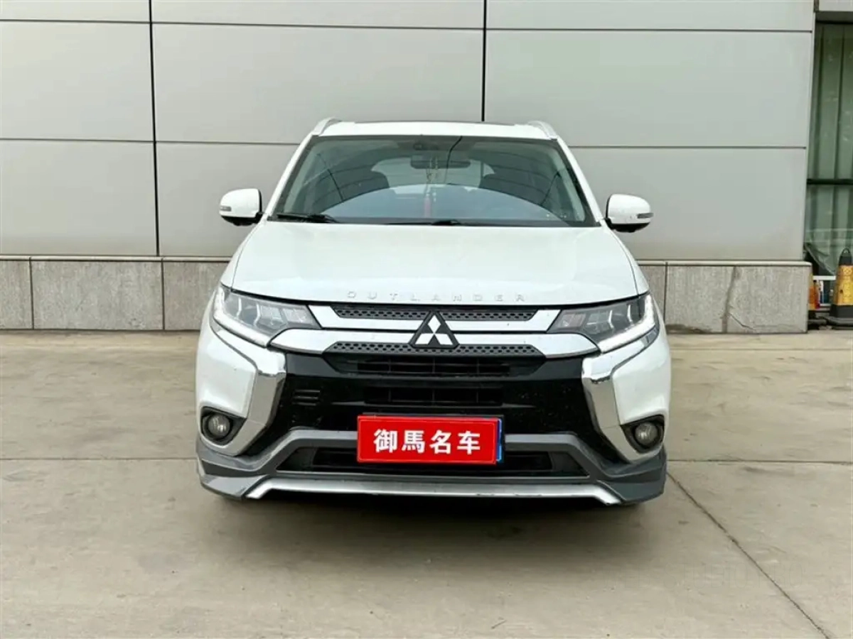 MITSUBISHI OUTLANDER