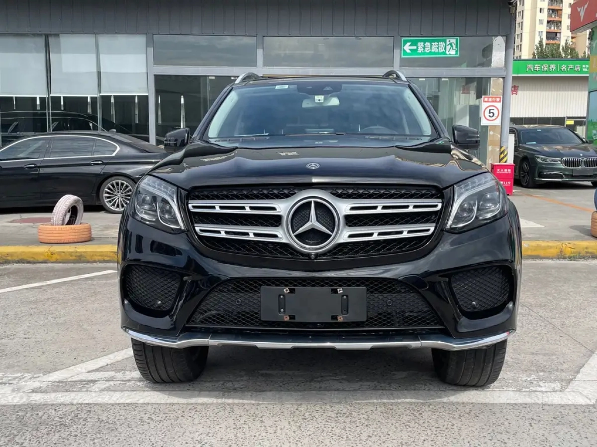 MERCEDES BENZ GLS
