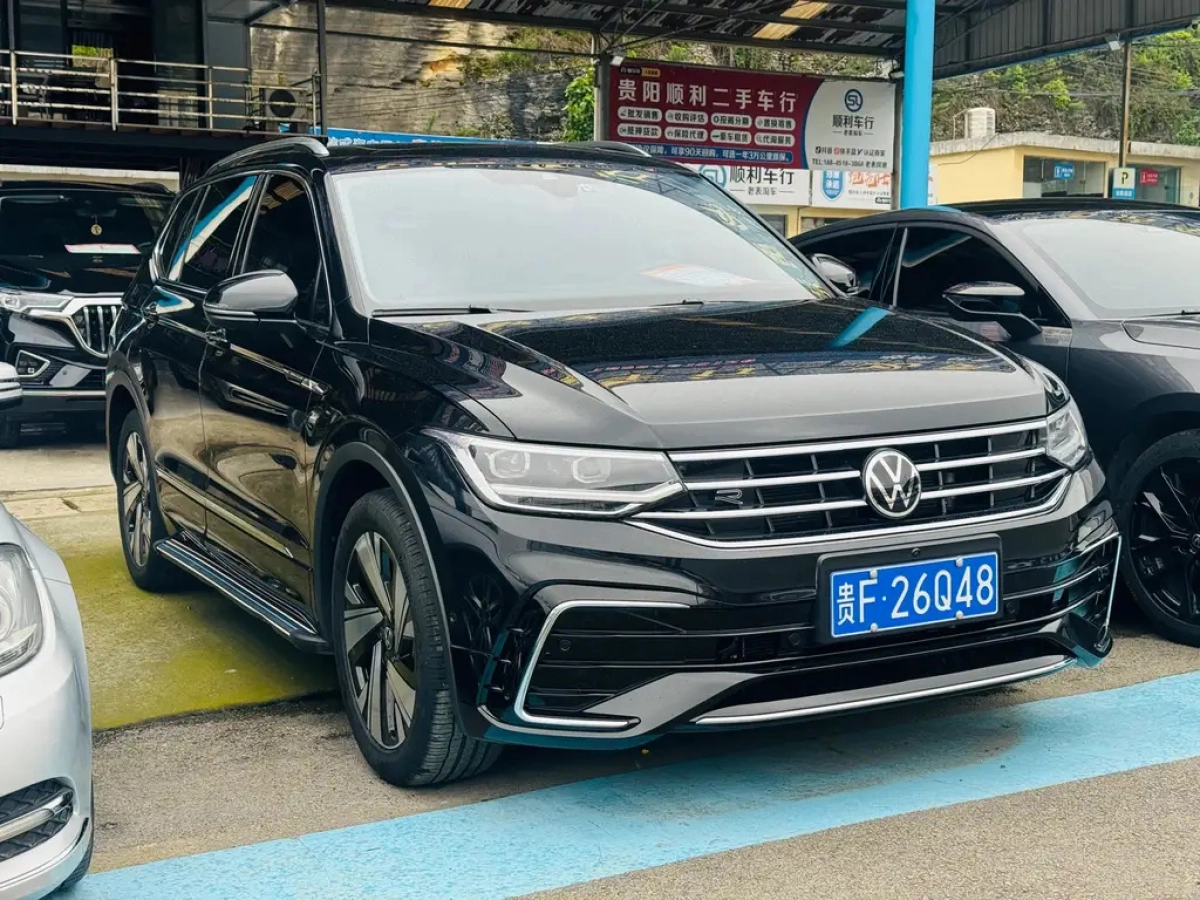 VOLKSWAGEN TIGUAN L