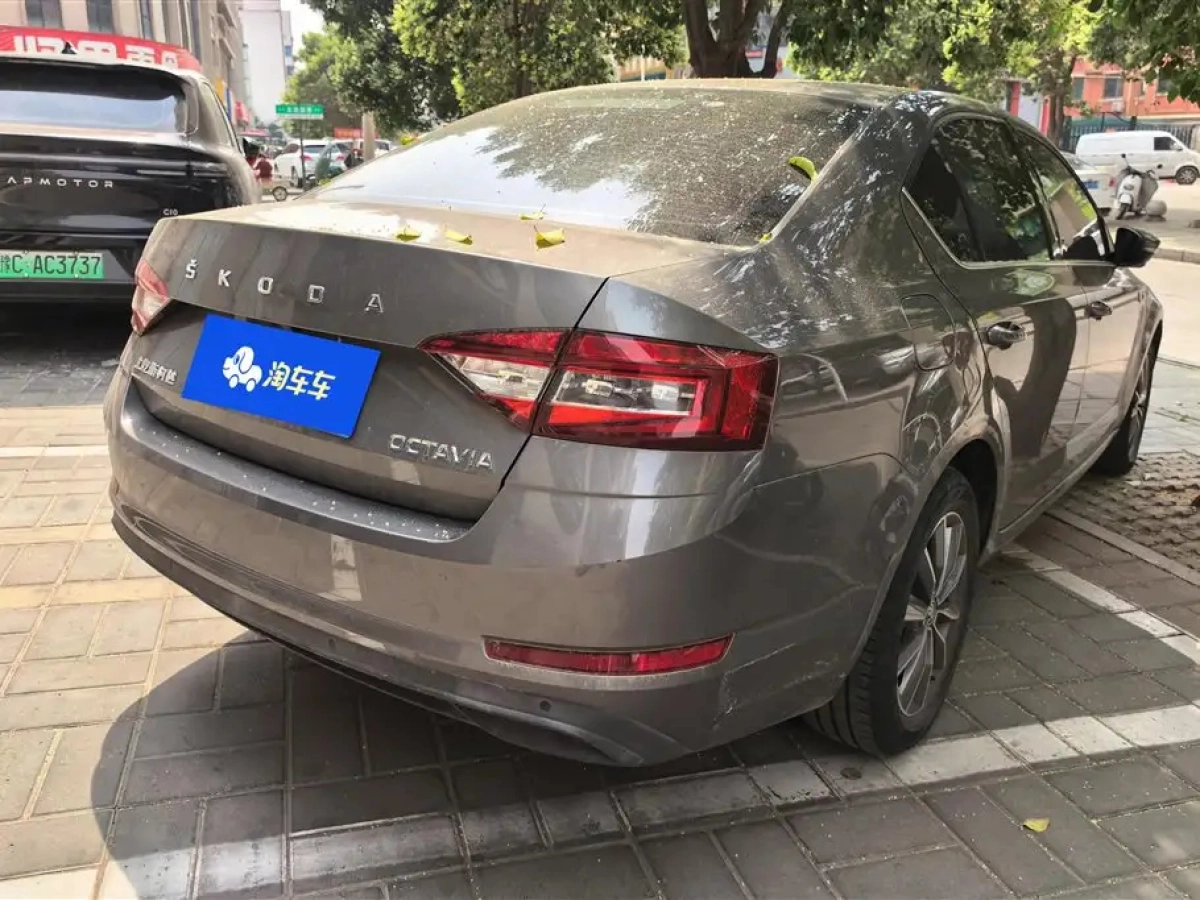 SKODA OCTAVIA