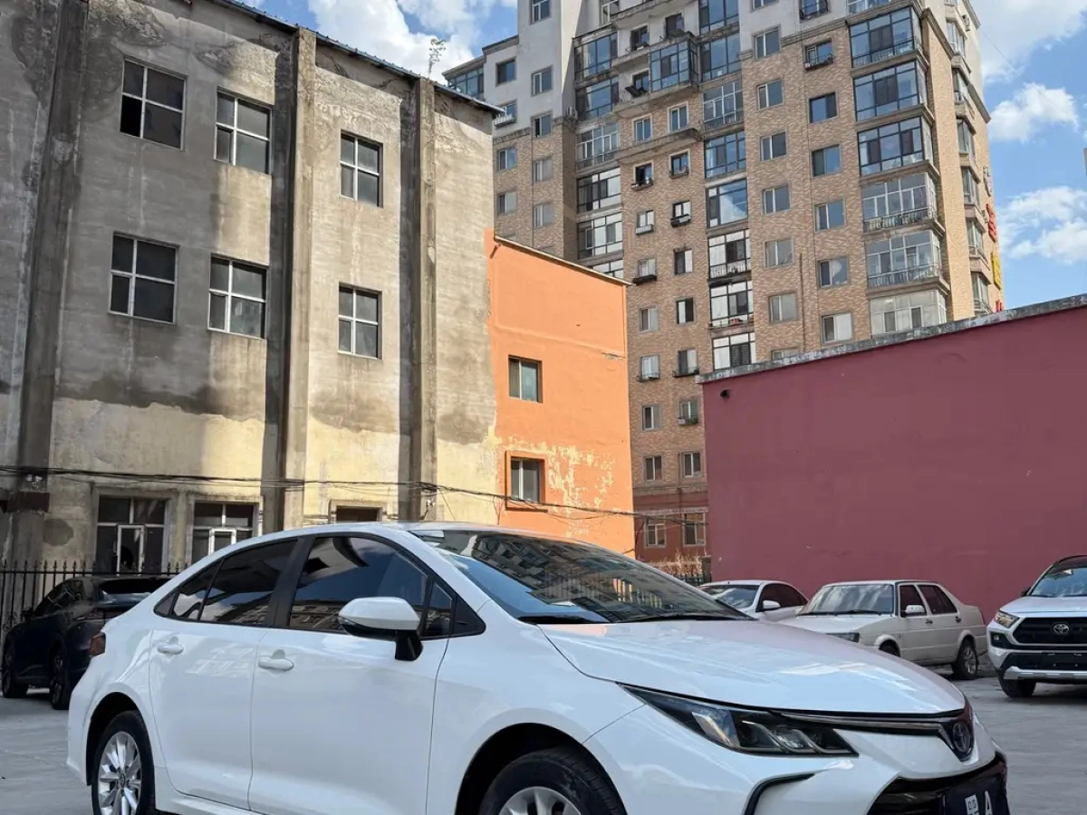TOYOTA COROLLA