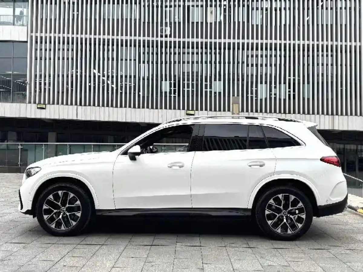 MERCEDES BENZ GLC