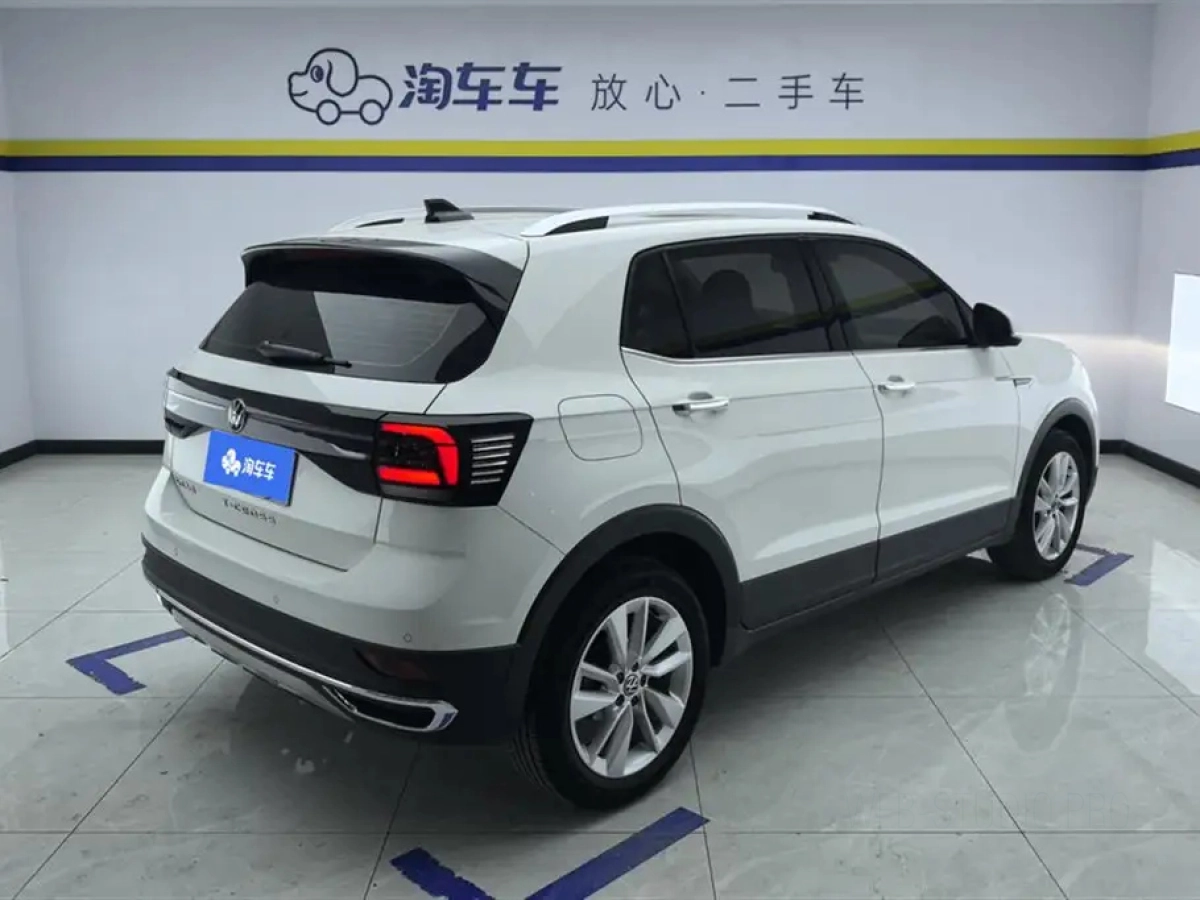 VOLKSWAGEN T-CROSS