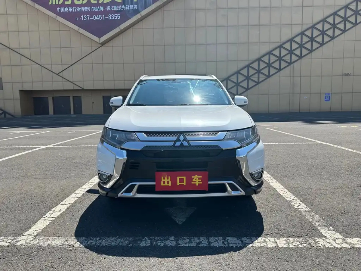 MITSUBISHI OUTLANDER
