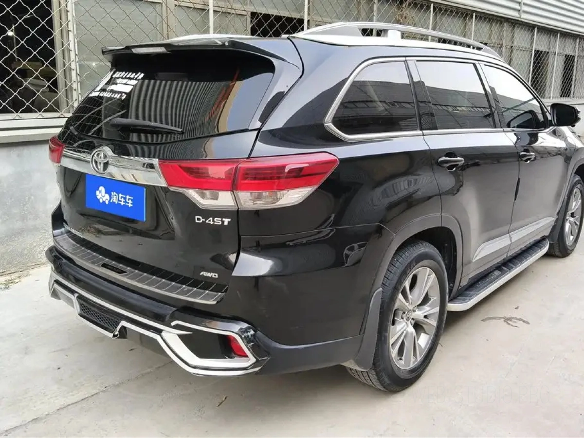 TOYOTA HIGHLANDER