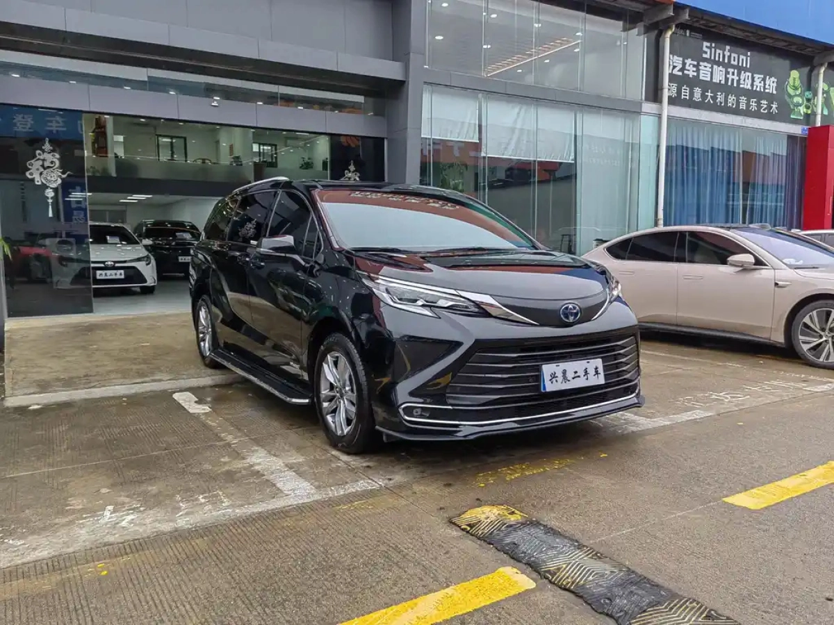 TOYOTA SIENNA SIENNA