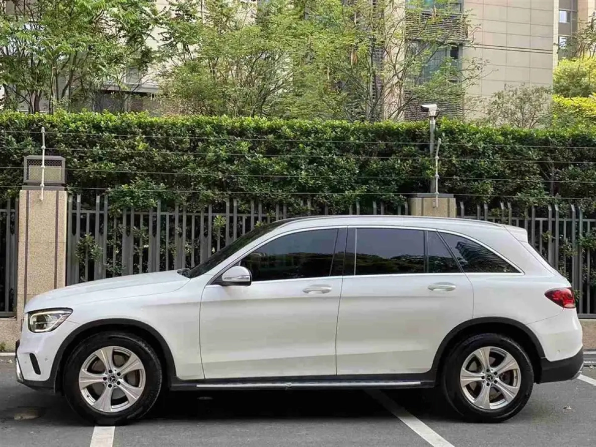 MERCEDES BENZ GLC
