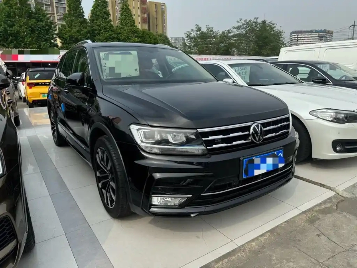 VOLKSWAGEN TIGUAN L