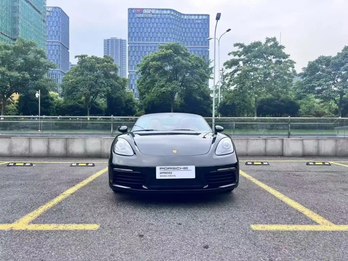 PORSCHE 718