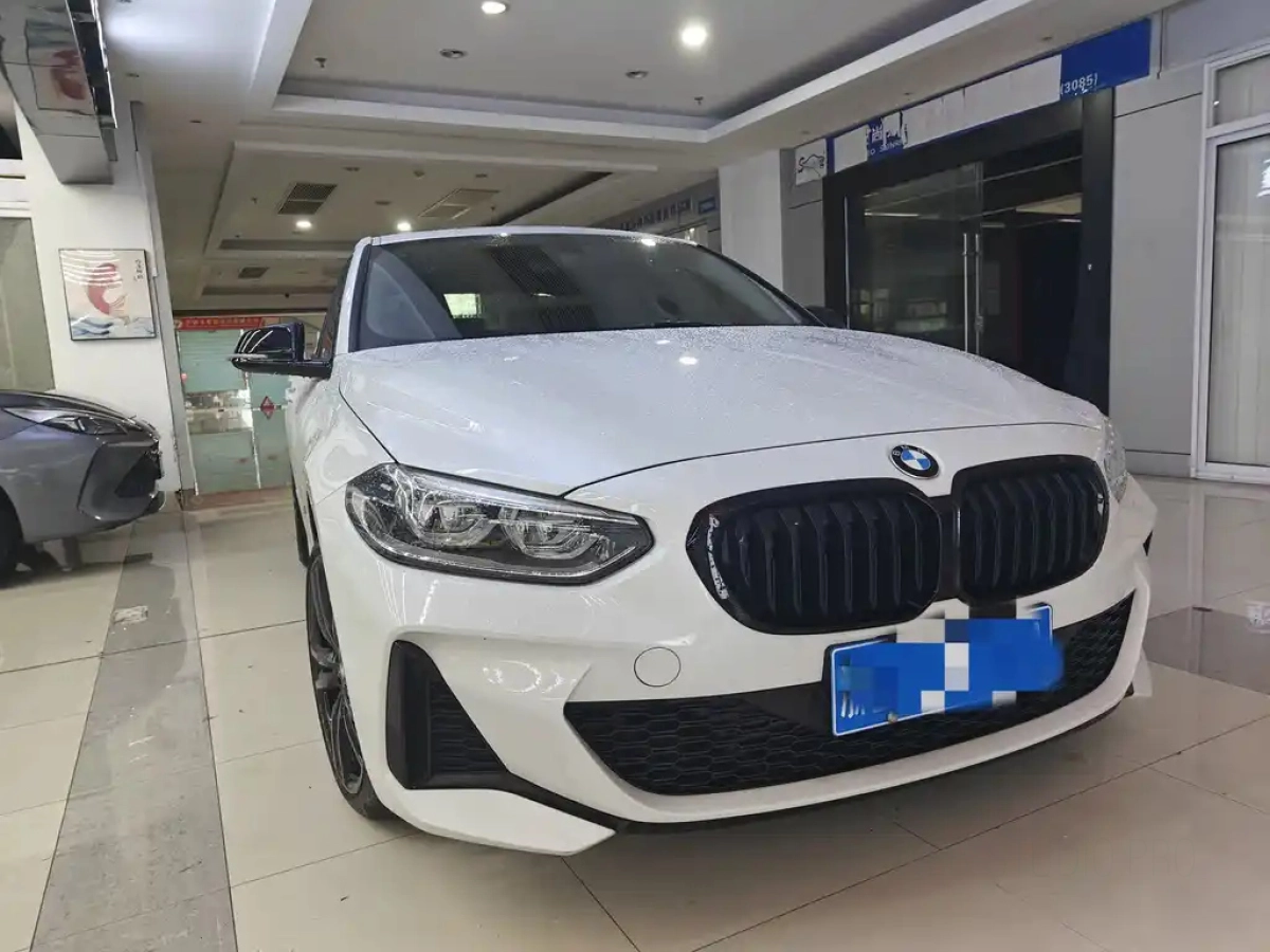 BMW 1-SERIES