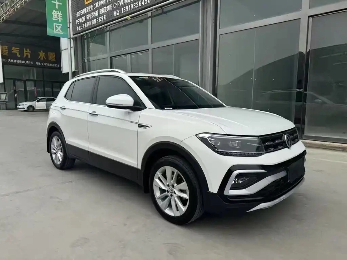 VOLKSWAGEN T-CROSS