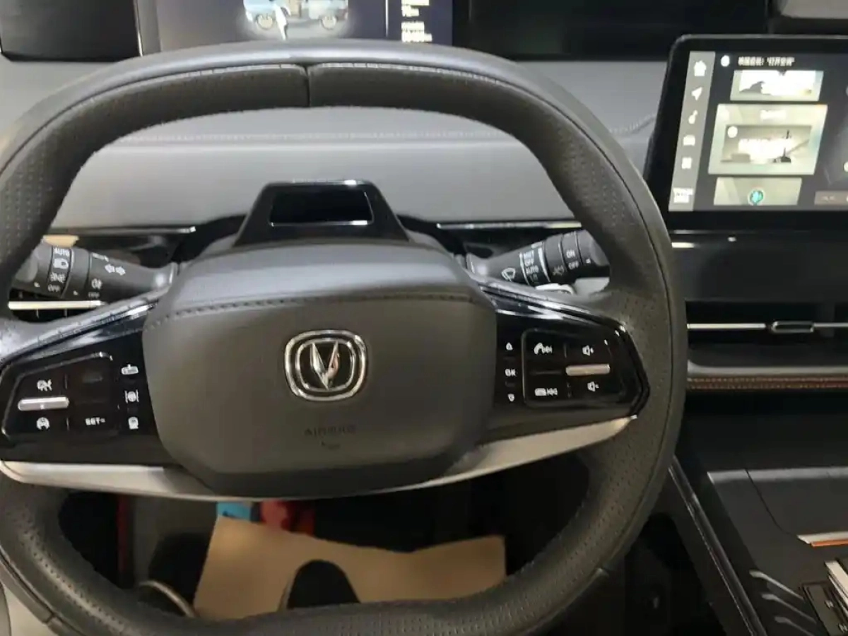 CHANGAN UNI-K SMART IDD