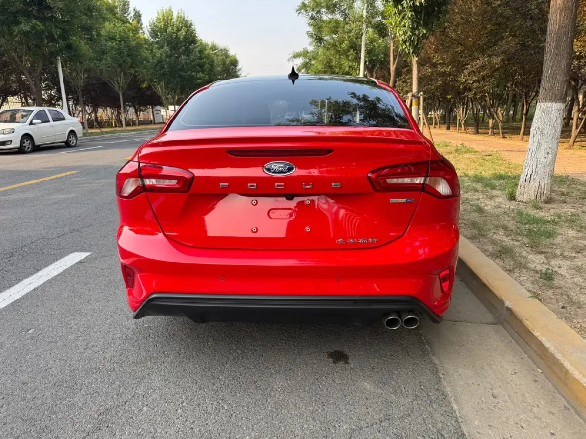 FORD FOCUS