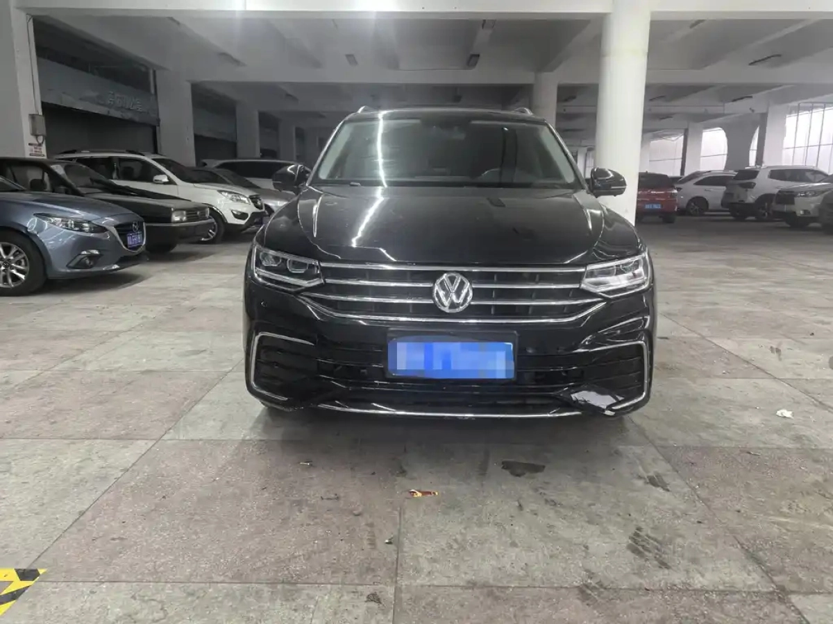 VOLKSWAGEN TIGUAN L