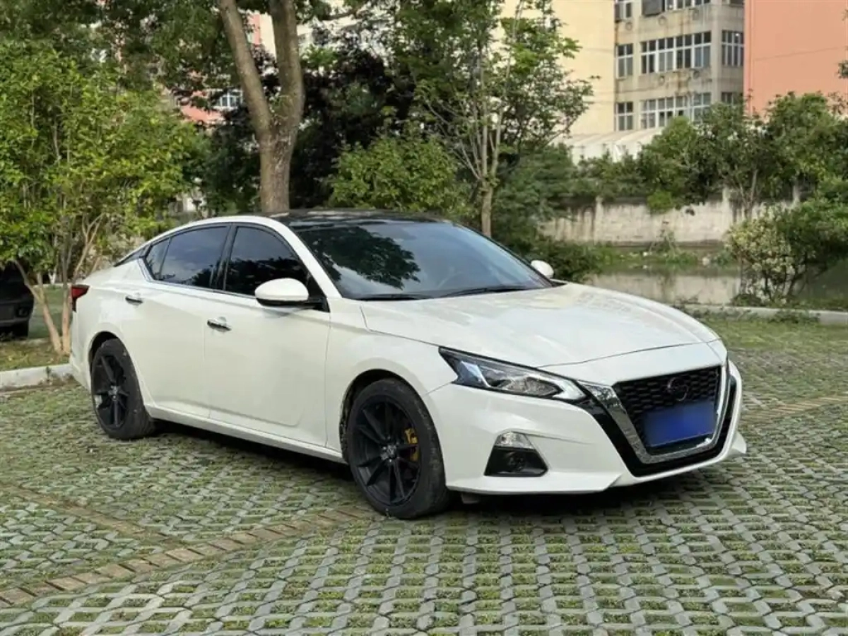 NISSAN TEANA