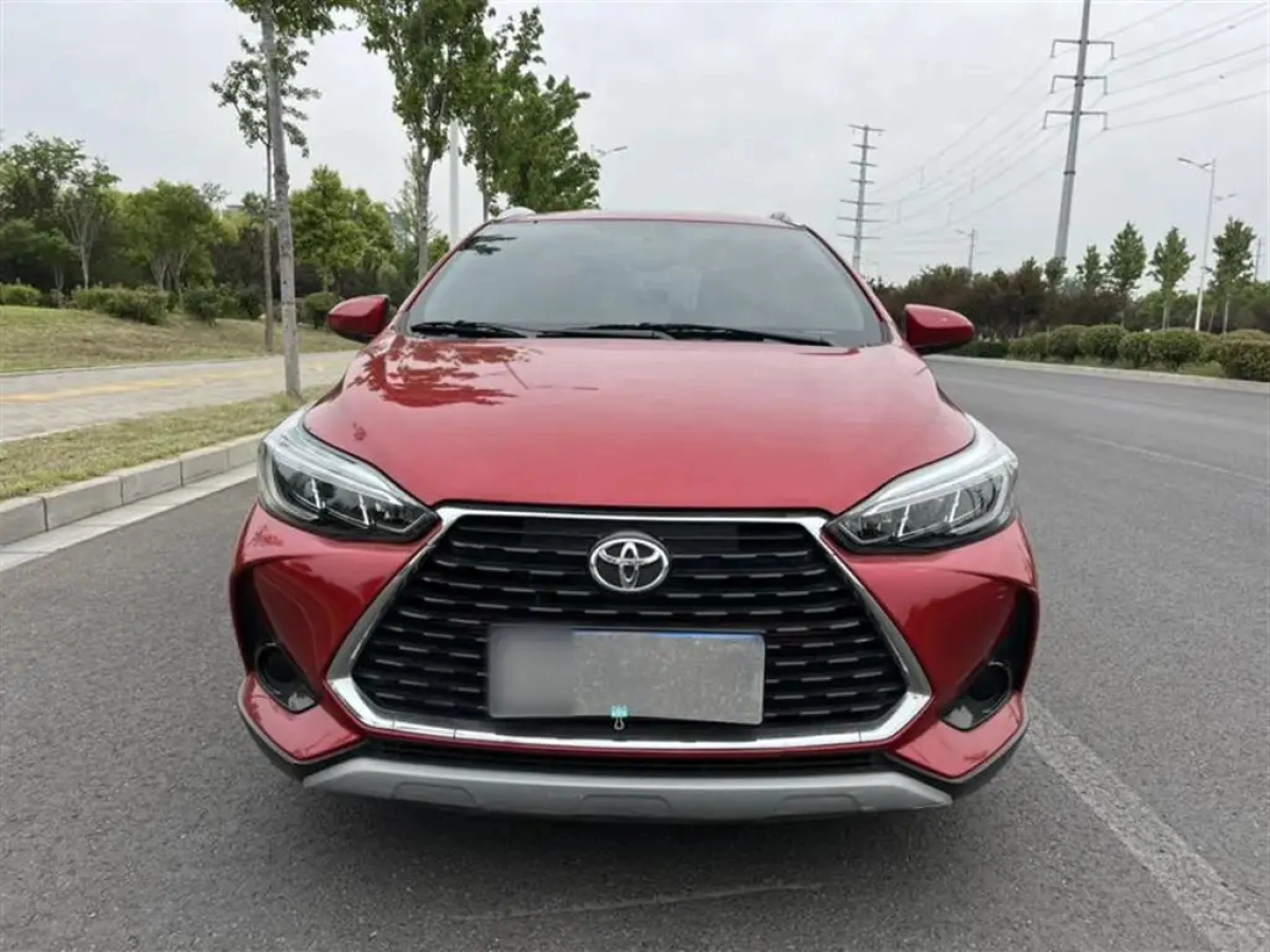 TOYOTA YARIS L DAZZLING