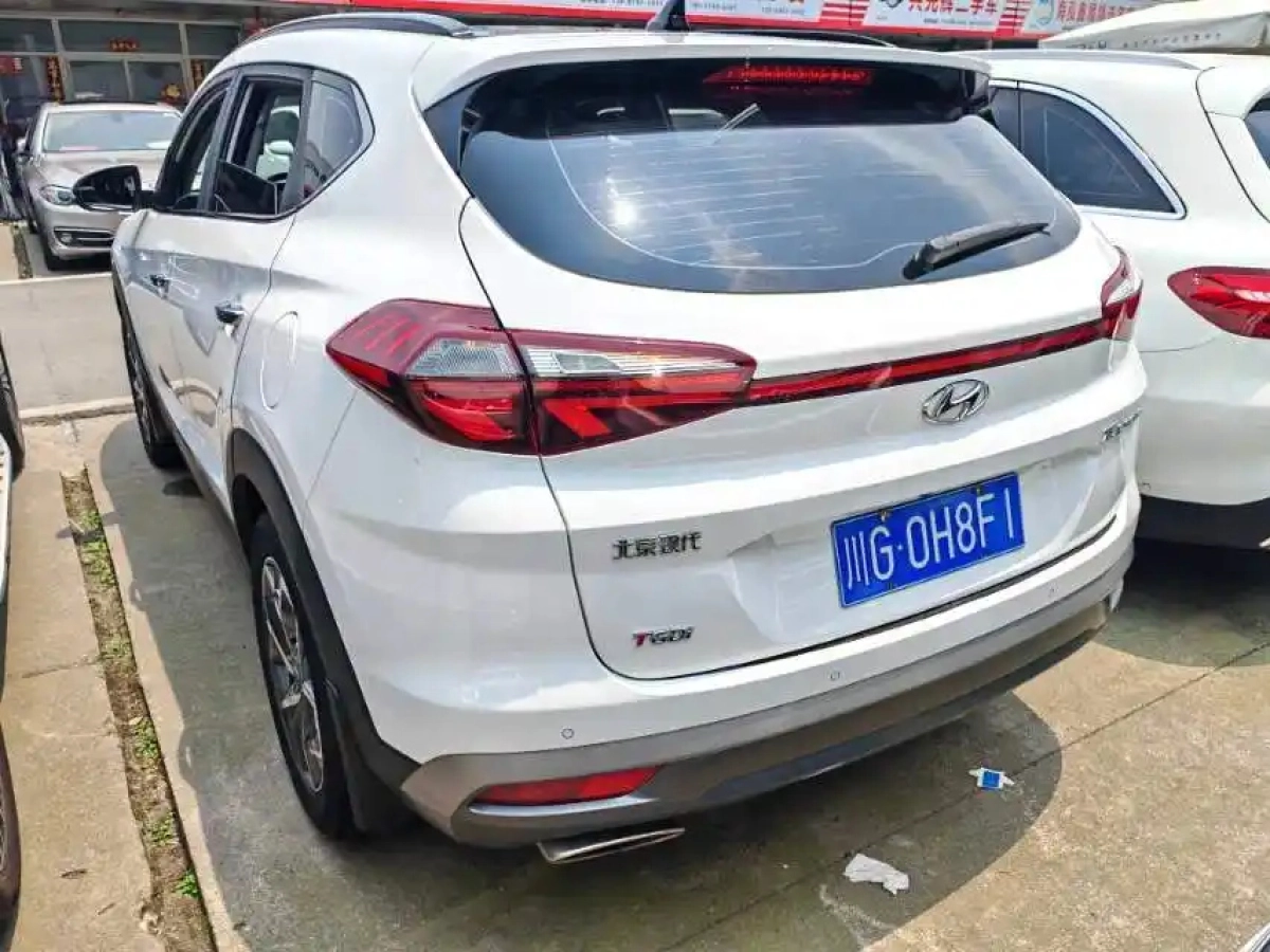 HYUNDAI TUCSON