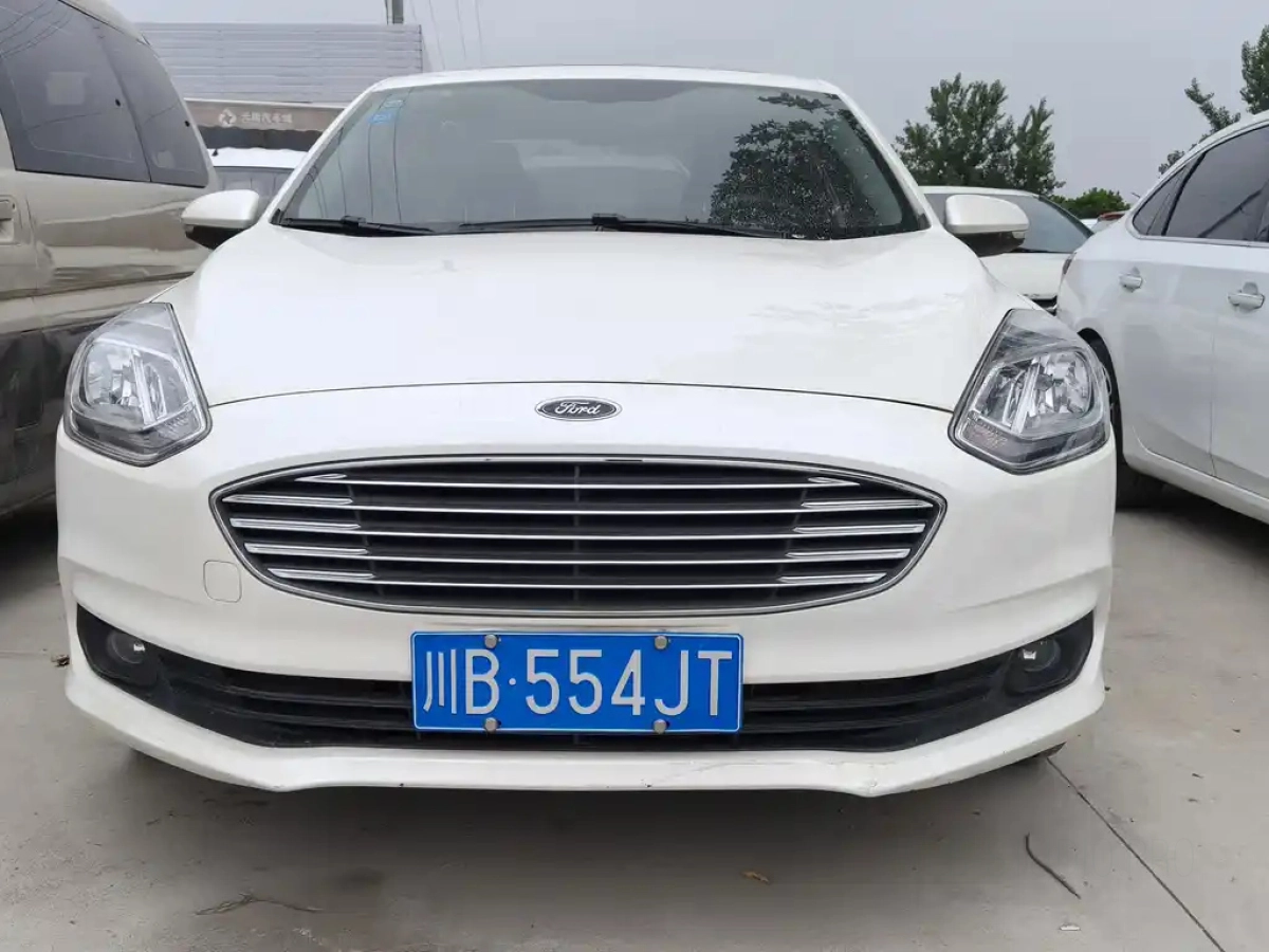 FORD ESCORT  2019