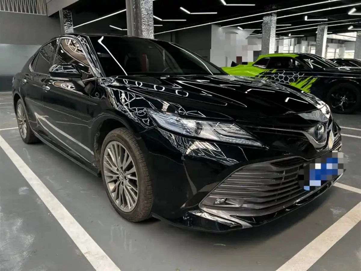 TOYOTA CAMRY
