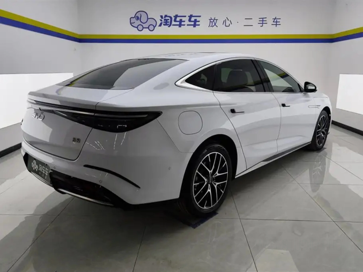 BYD SEAL