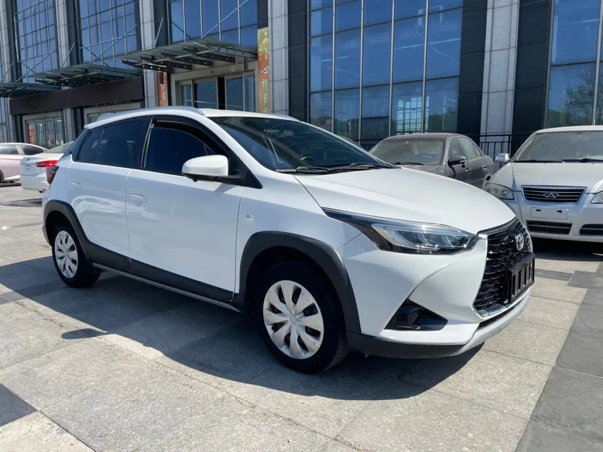 TOYOTA YARIS L DAZZLING