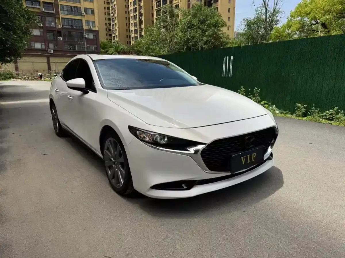 MAZDA 3 AXELA