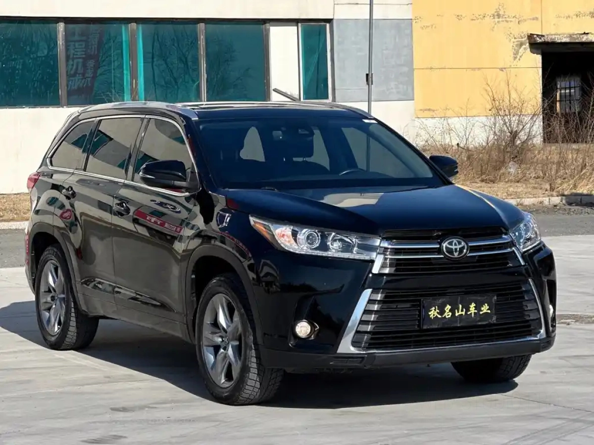 TOYOTA HIGHLANDER