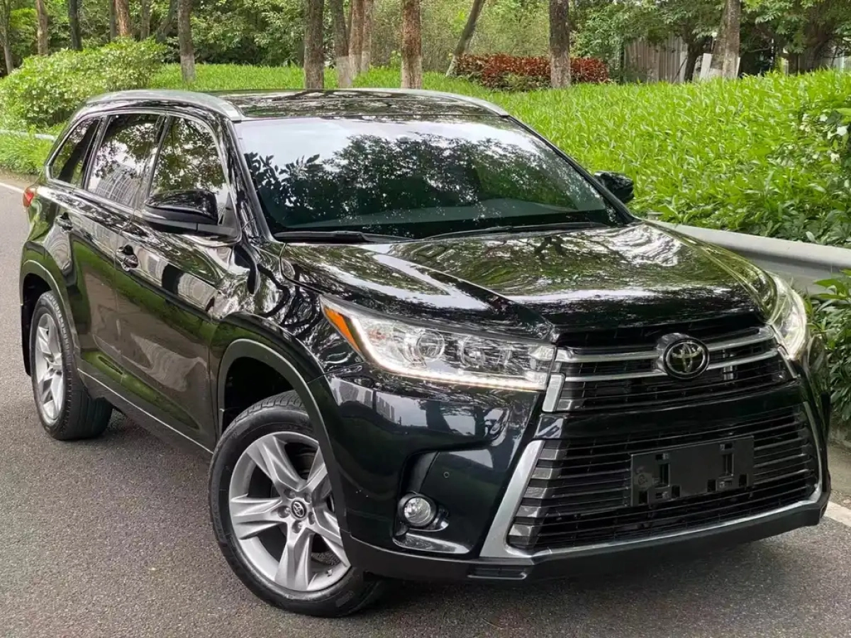 TOYOTA HIGHLANDER
