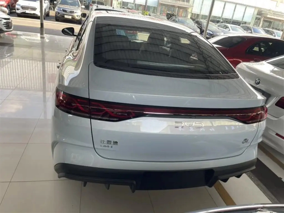 BYD QIN L