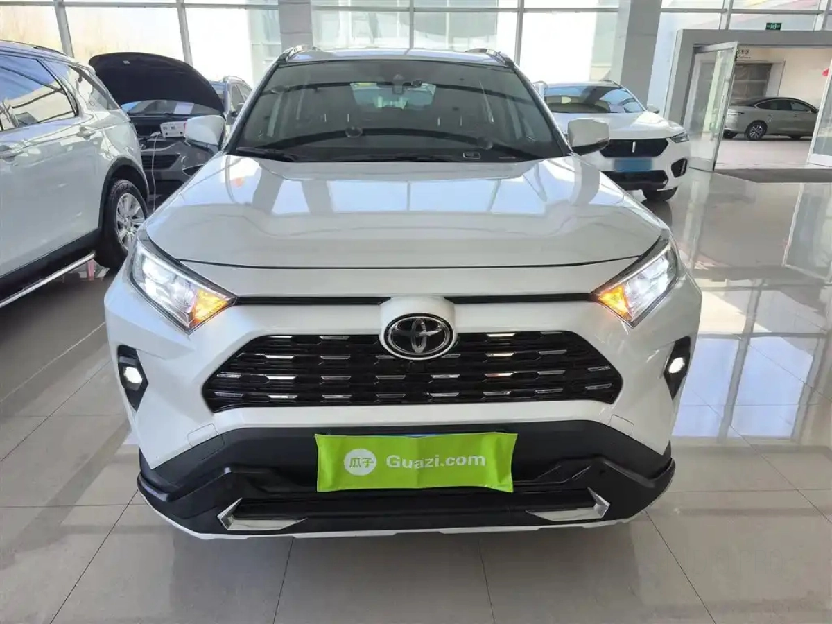 TOYOTA RAV4 RONGFANG