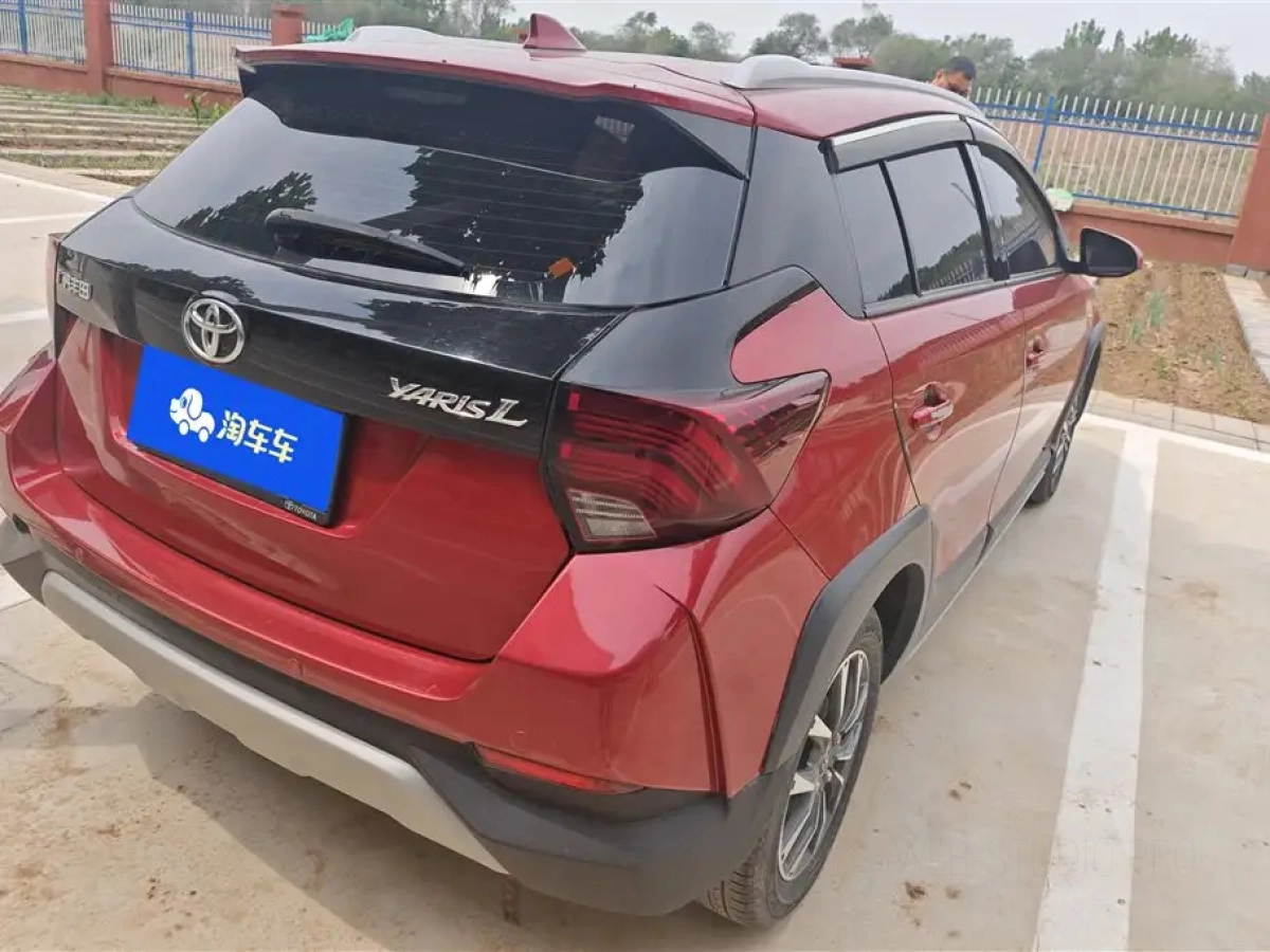 TOYOTA YARIS L DAZZLING