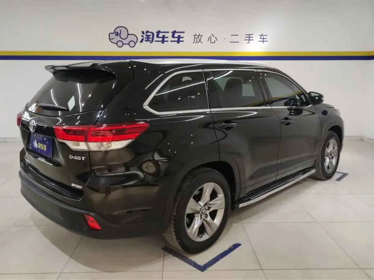 TOYOTA HIGHLANDER