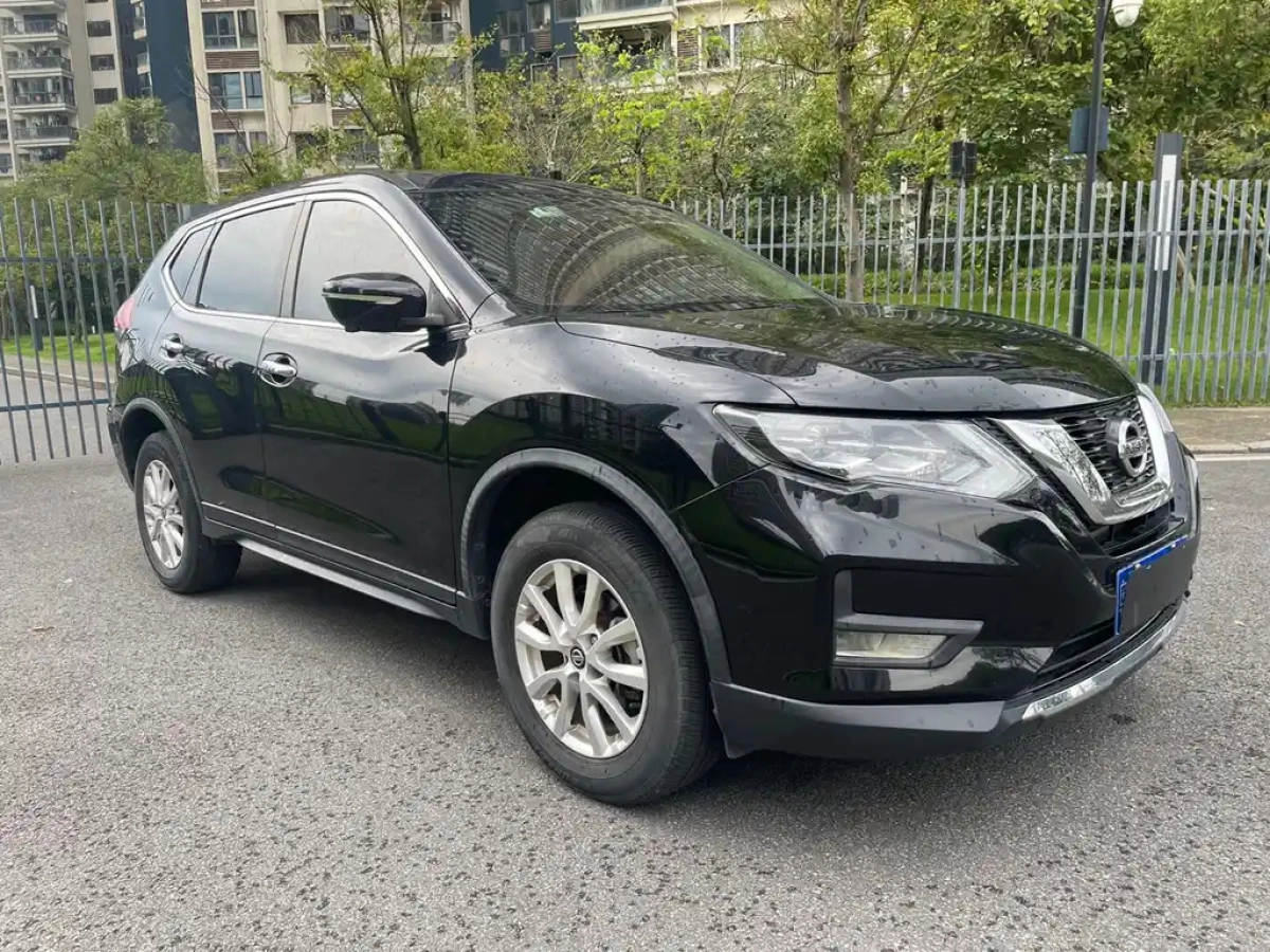 NISSAN X-TRAIL