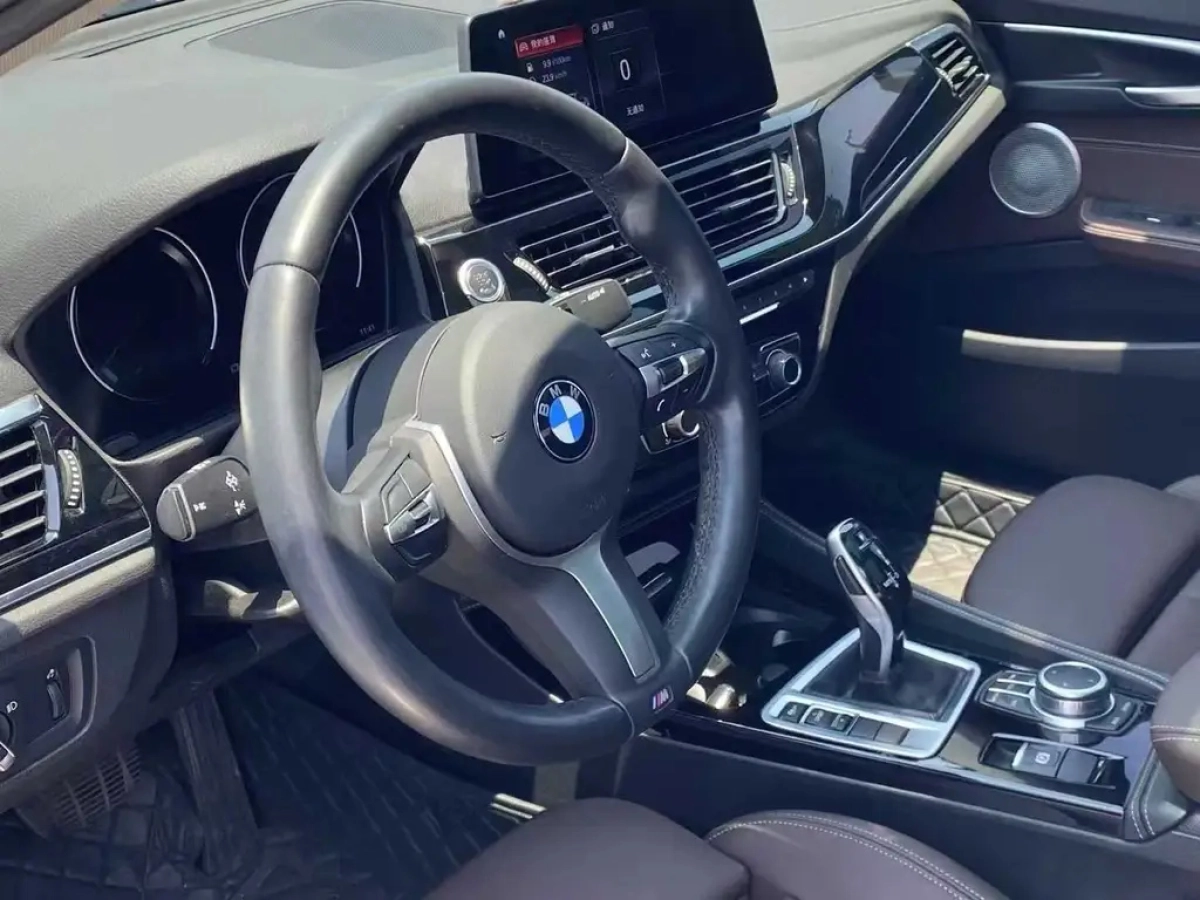 BMW 1-SERIES