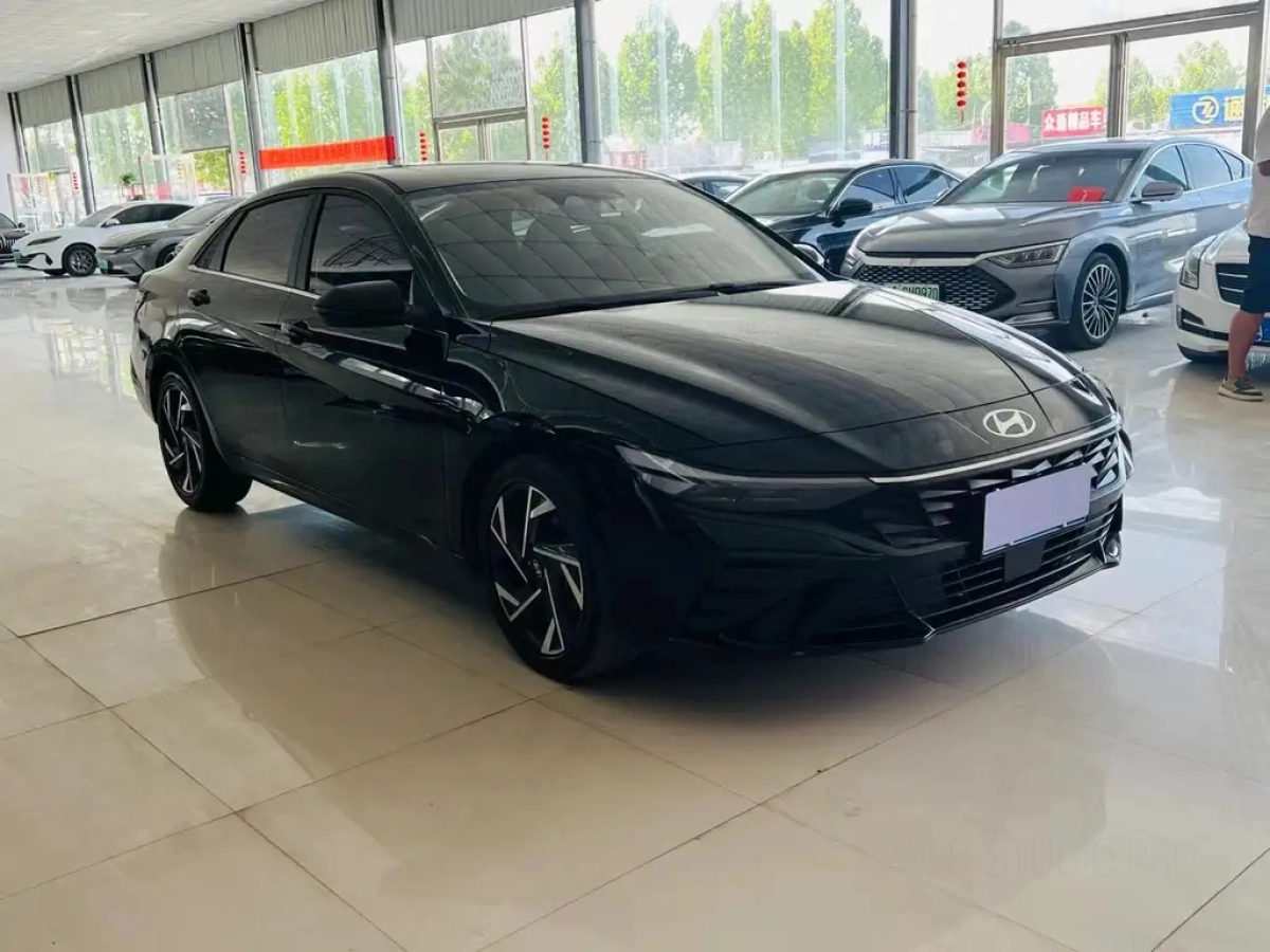 HYUNDAI ELANTRA