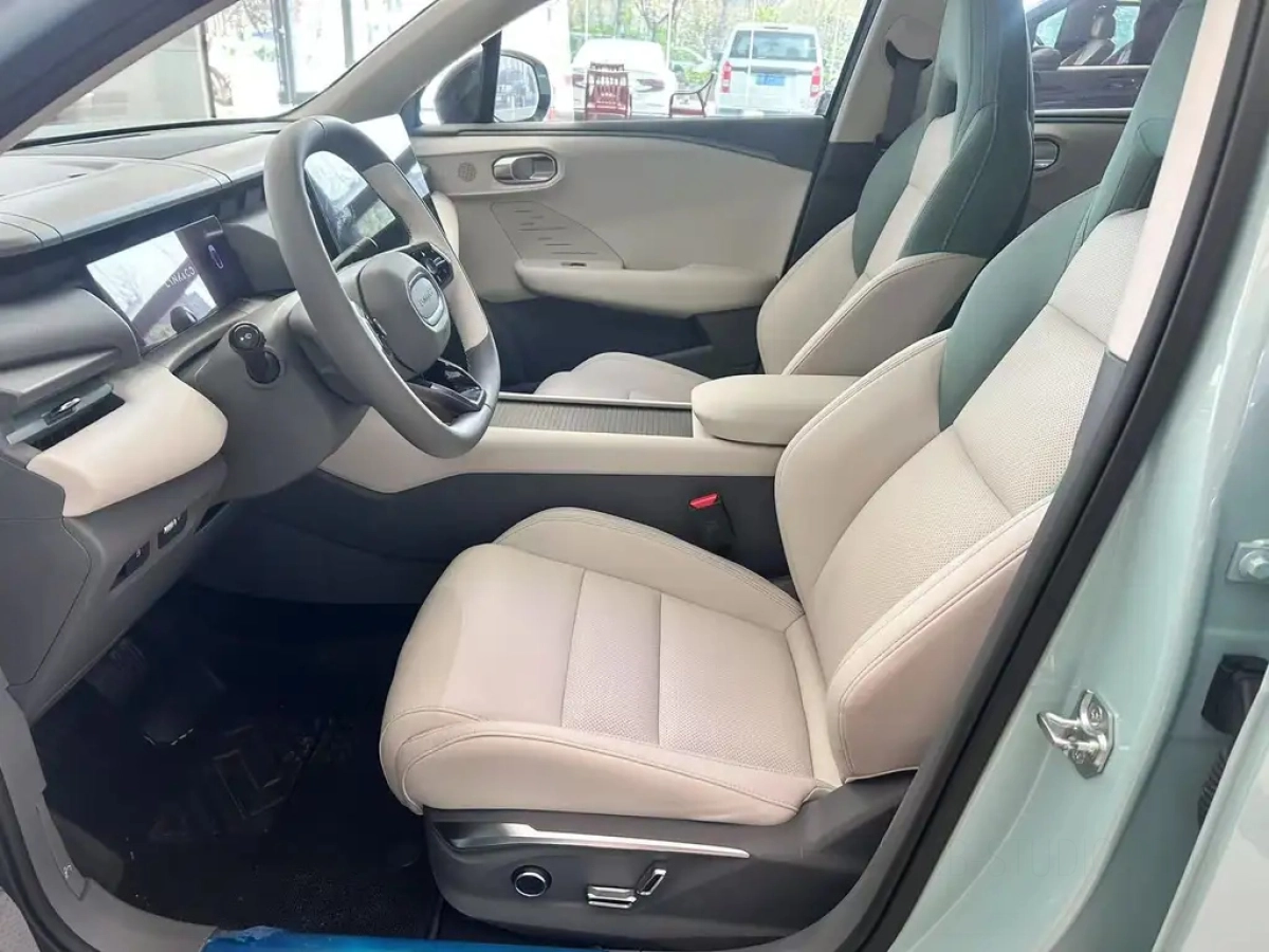 LYNK&CO 06 NEW ENERGY