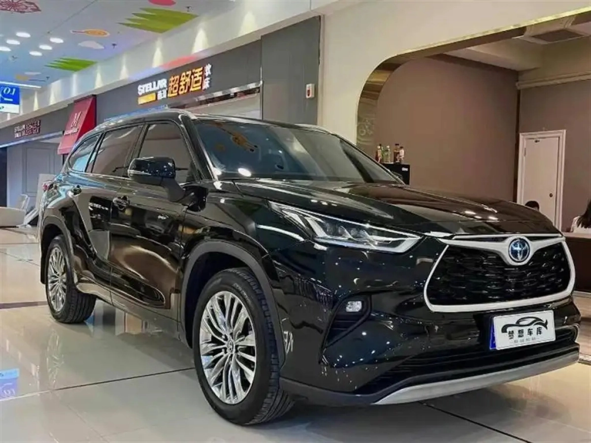 TOYOTA HIGHLANDER