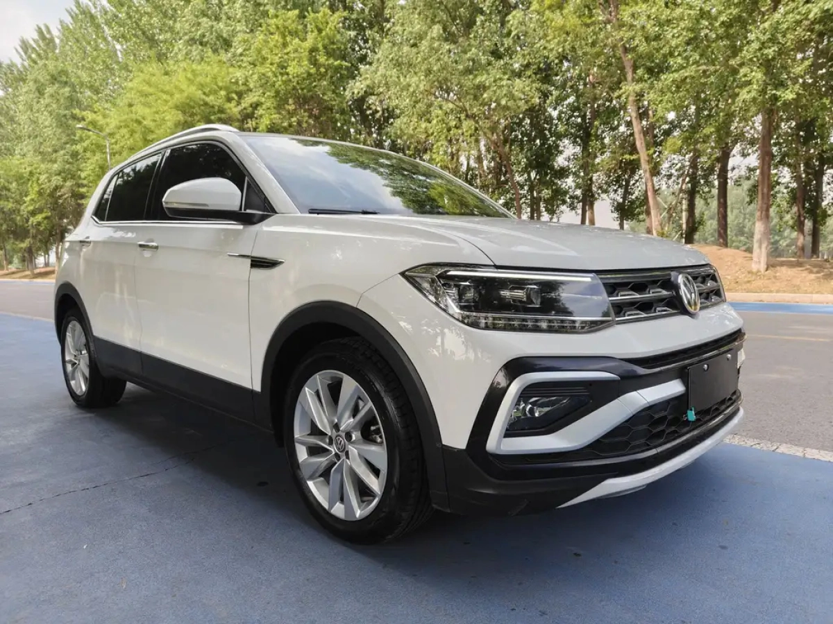 VOLKSWAGEN T-CROSS