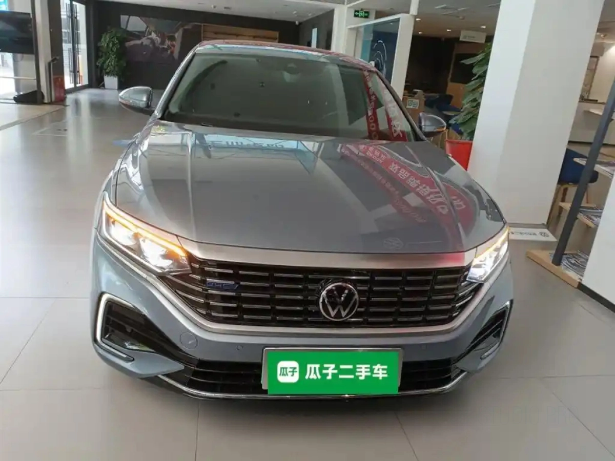 VOLKSWAGEN PASSAT NEW ENERGY
